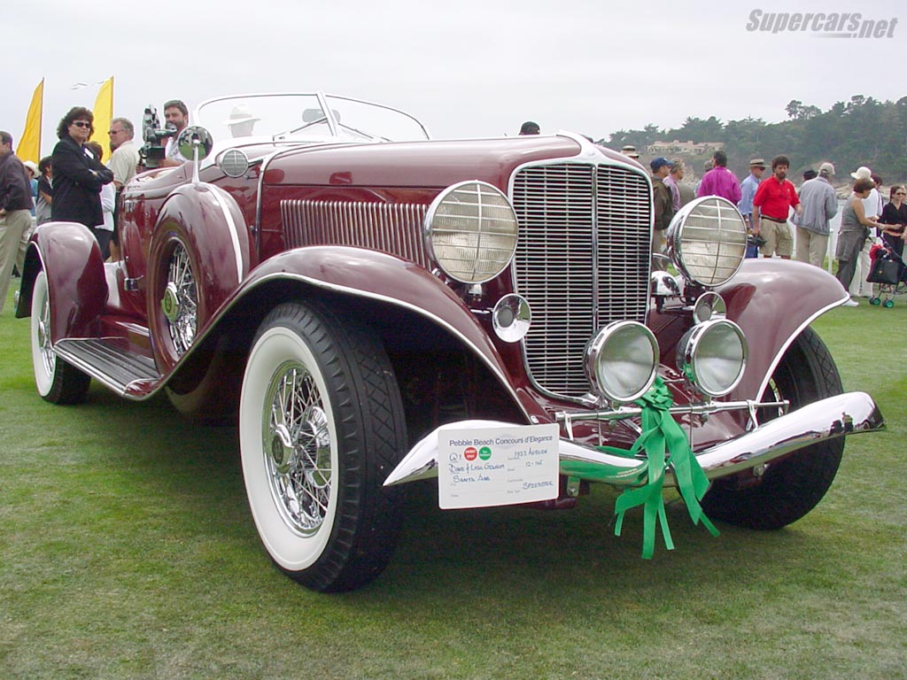 1933 Auburn 12-165 Salon