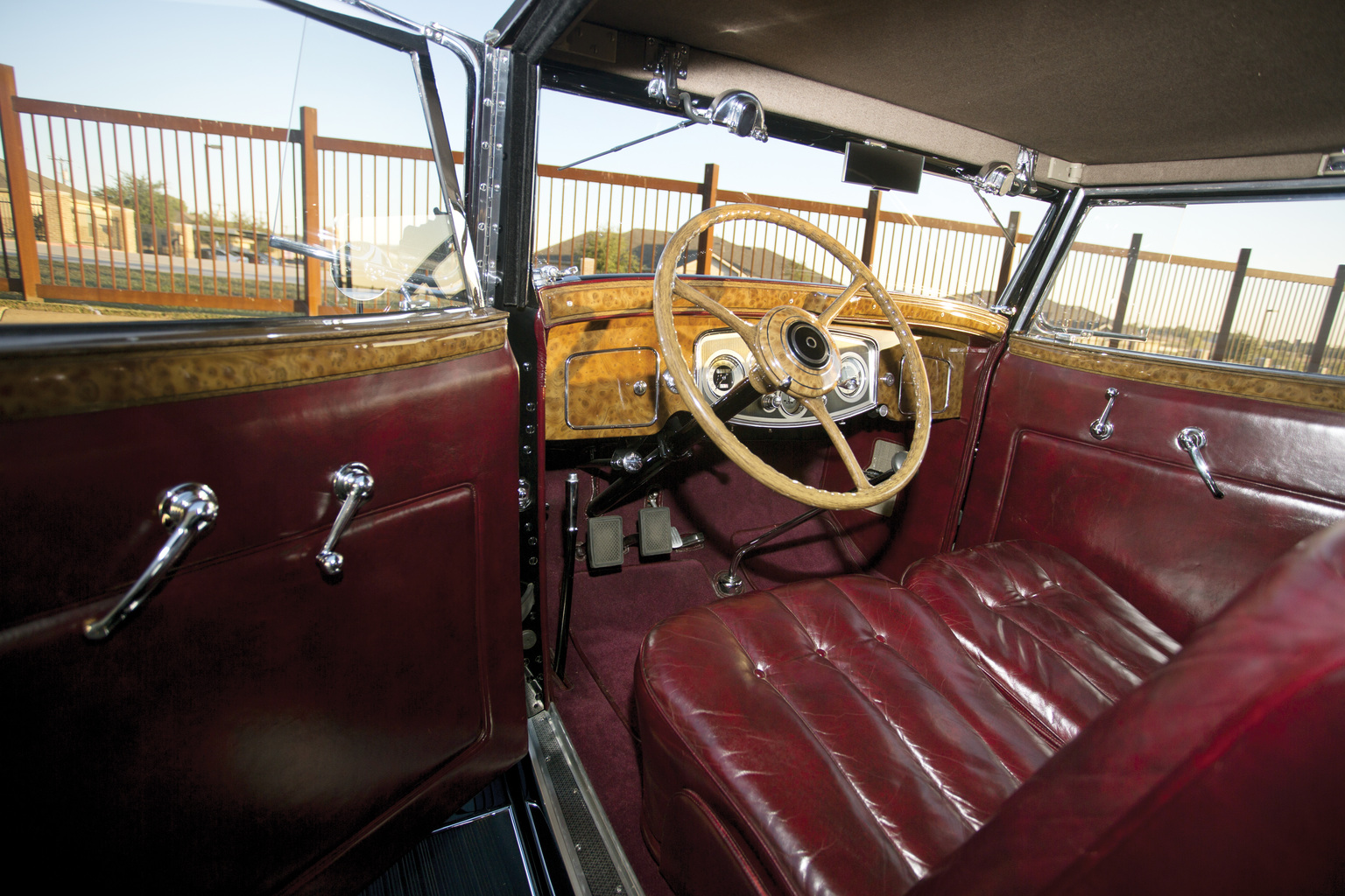 1933 Packard Super Eight Model 1004