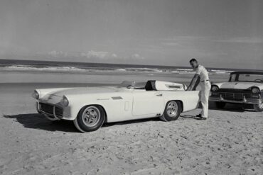 1957 Ford ‘Battlebird’