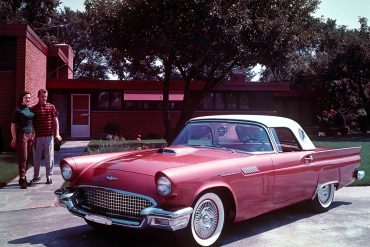 1957 Ford Thunderbird