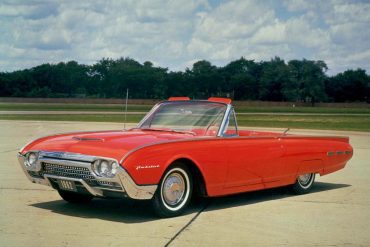 1962 Ford Thunderbird