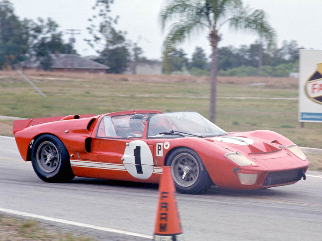 1965_Ford_GT40X12.jpg