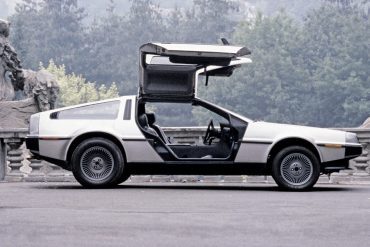 DeLorean DMC-12