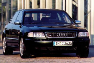 1996→1999 Audi S8