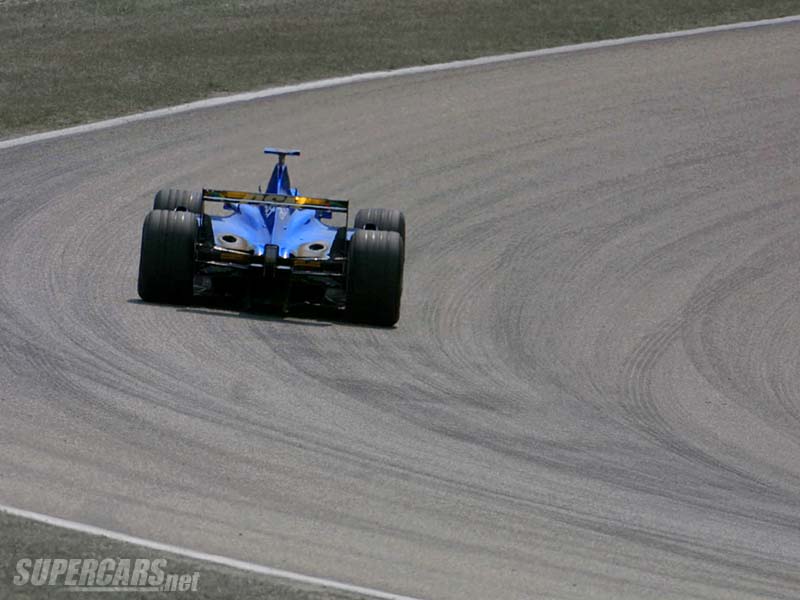 2001 Prost AP04