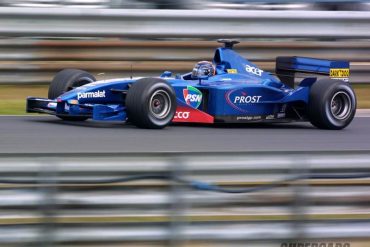 2001 Prost AP04