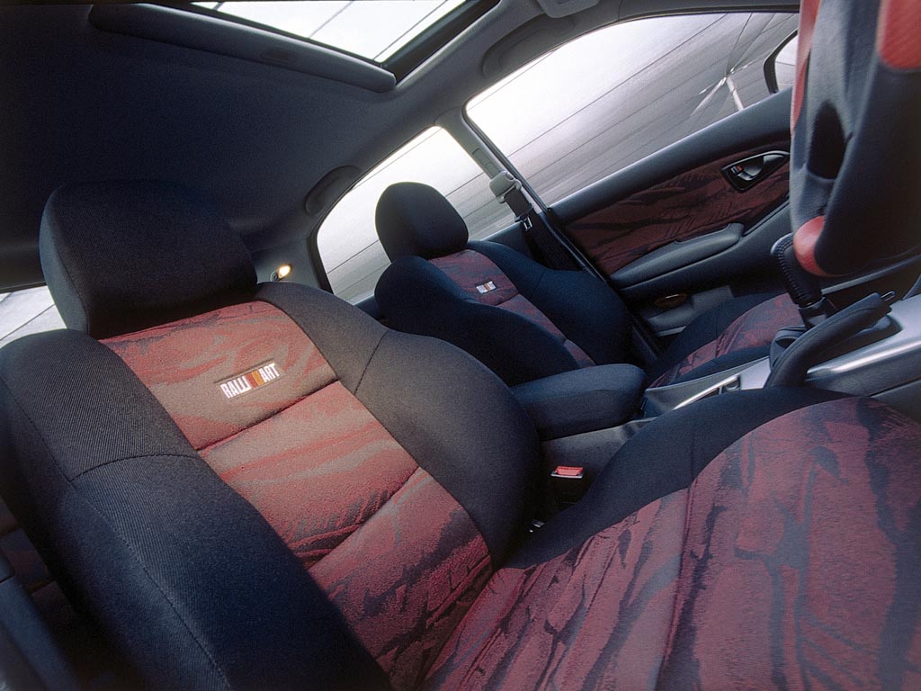 2002 Mitsubishi Magna Ralliart