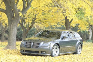 2003 Dodge Magnum SRT-8 Concept