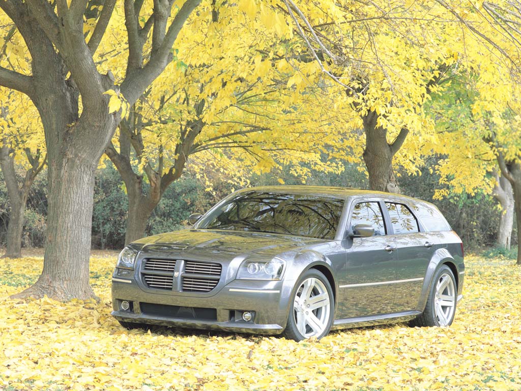 2003 Dodge Magnum SRT-8 Concept