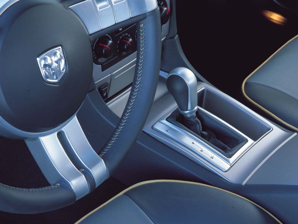 2003 Dodge Magnum SRT-8 Concept