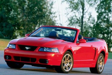 2003 Ford Mustang SVT Cobra 10th Anniversary