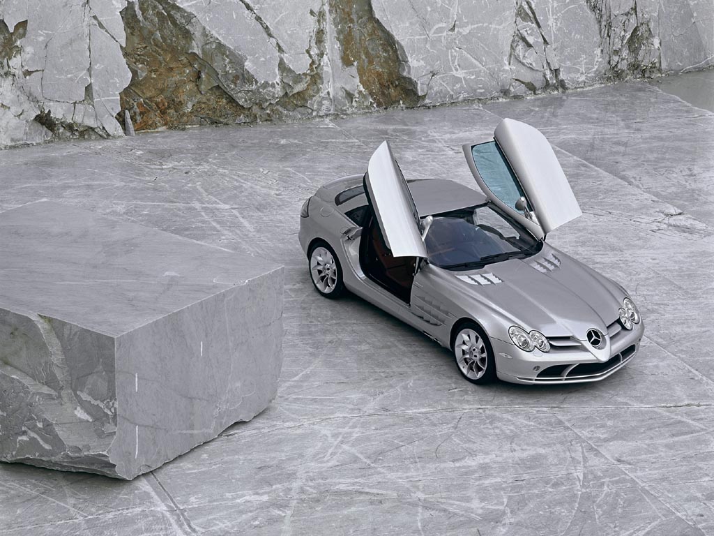 2004_MercedesBenz_SLRMcLaren2