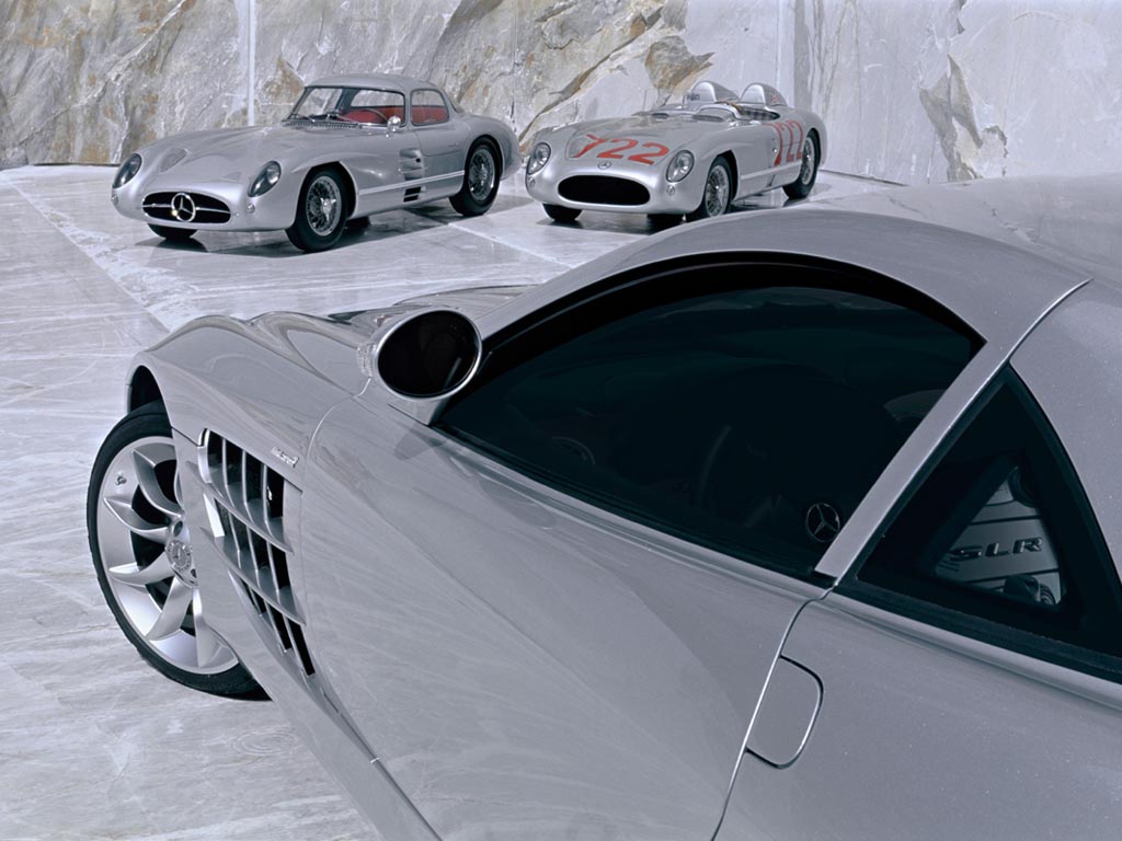 2004_MercedesBenz_SLRMcLaren2