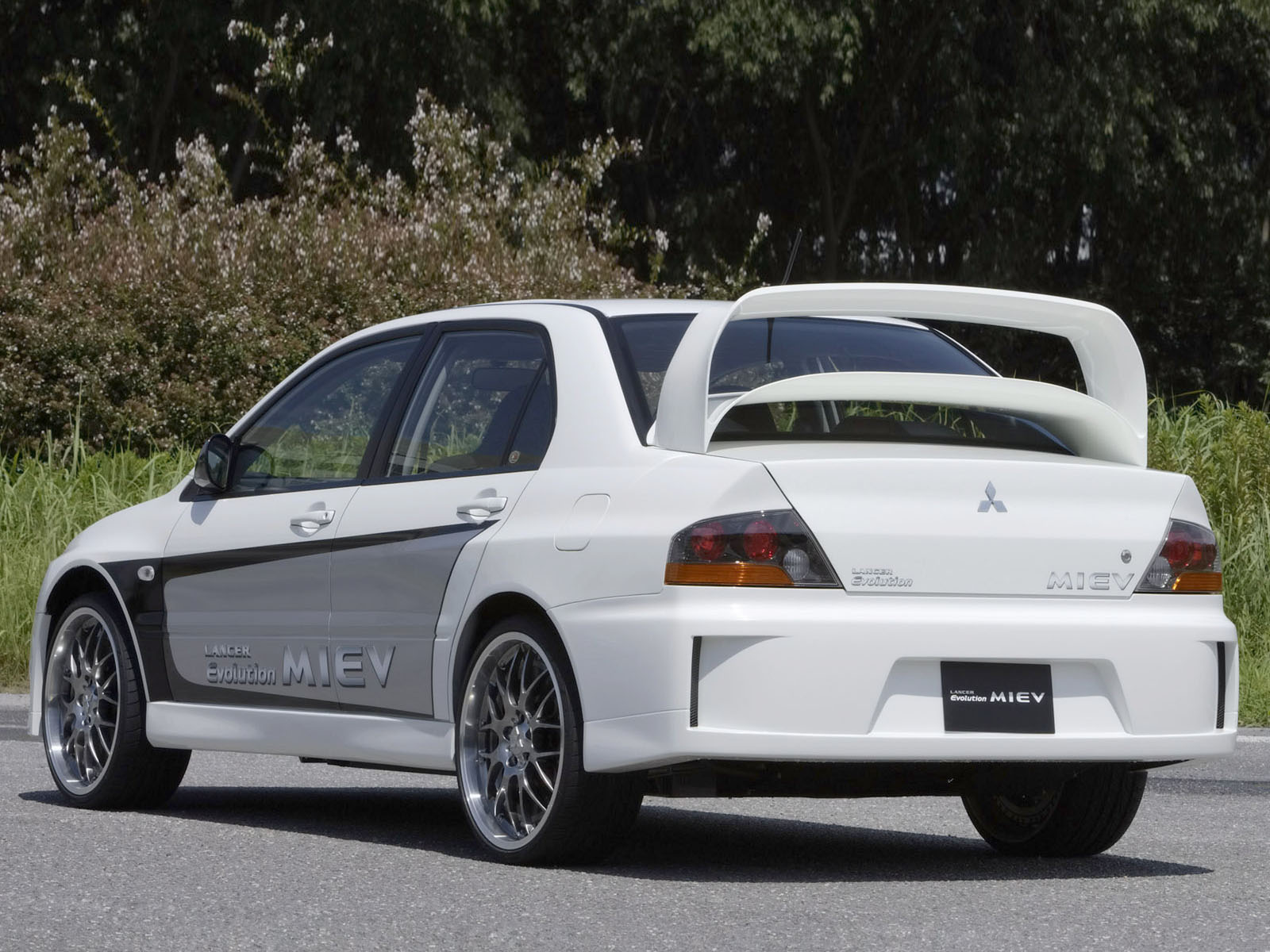 2005 Mitsubishi Lancer Evolution IX MIEV