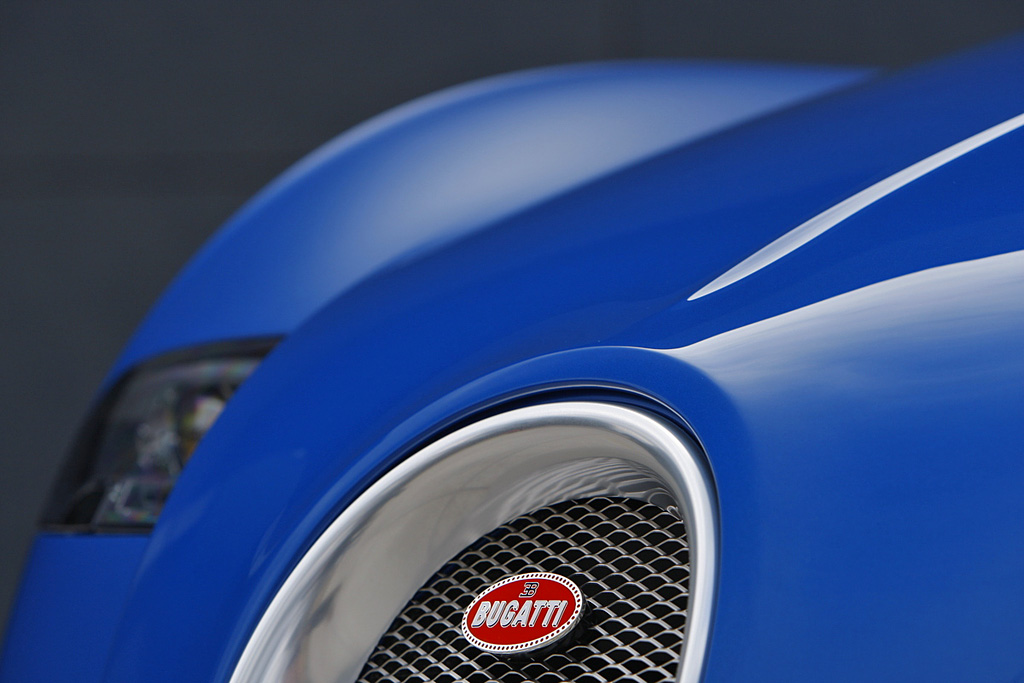 2009 Bugatti 16/4 Veyron Bleu Centenaire