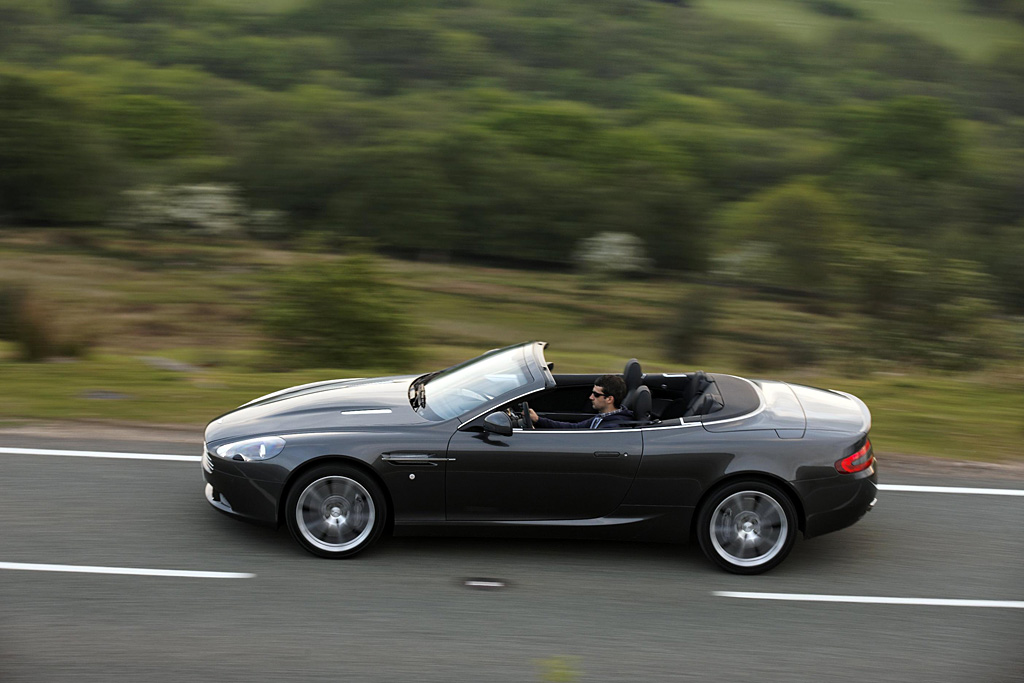 2010 Aston Martin DB9 Volante