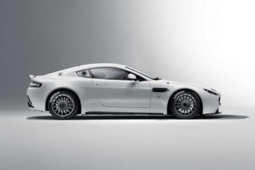 2011 Aston Martin V8 Vantage GT4