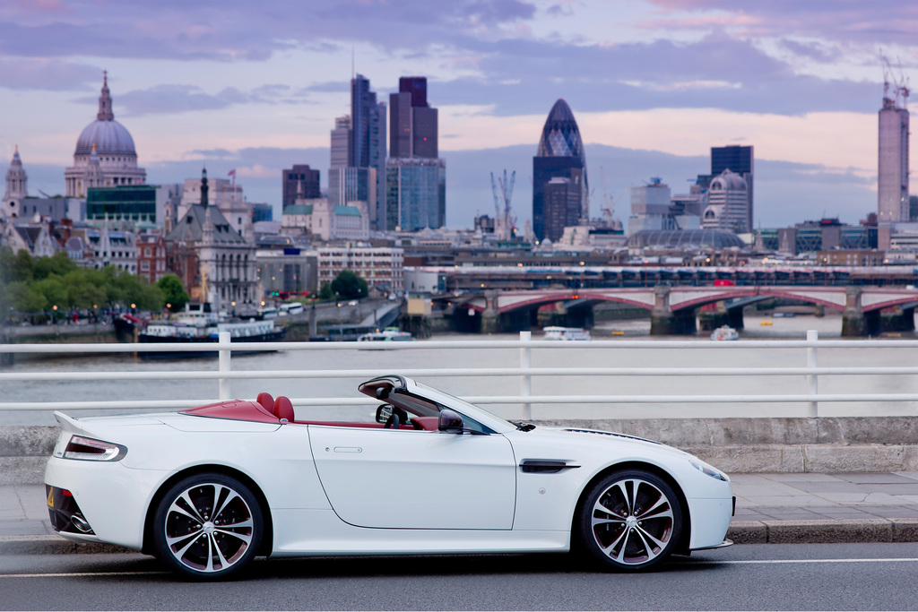 2012 Aston Martin V12 Vantage Roadster