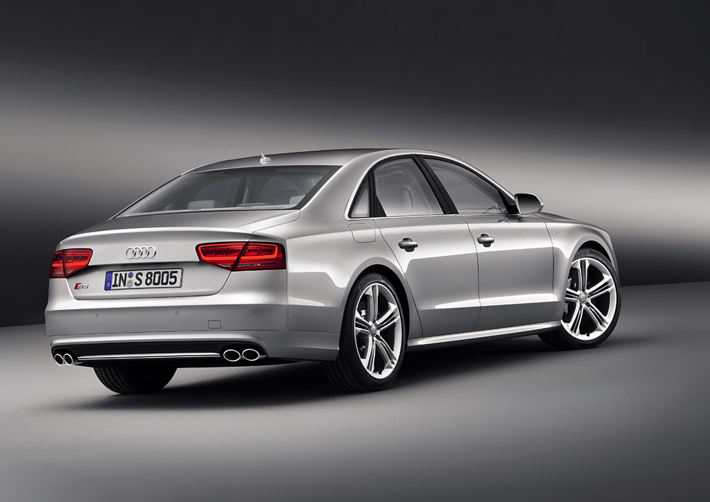 2012 Audi S8