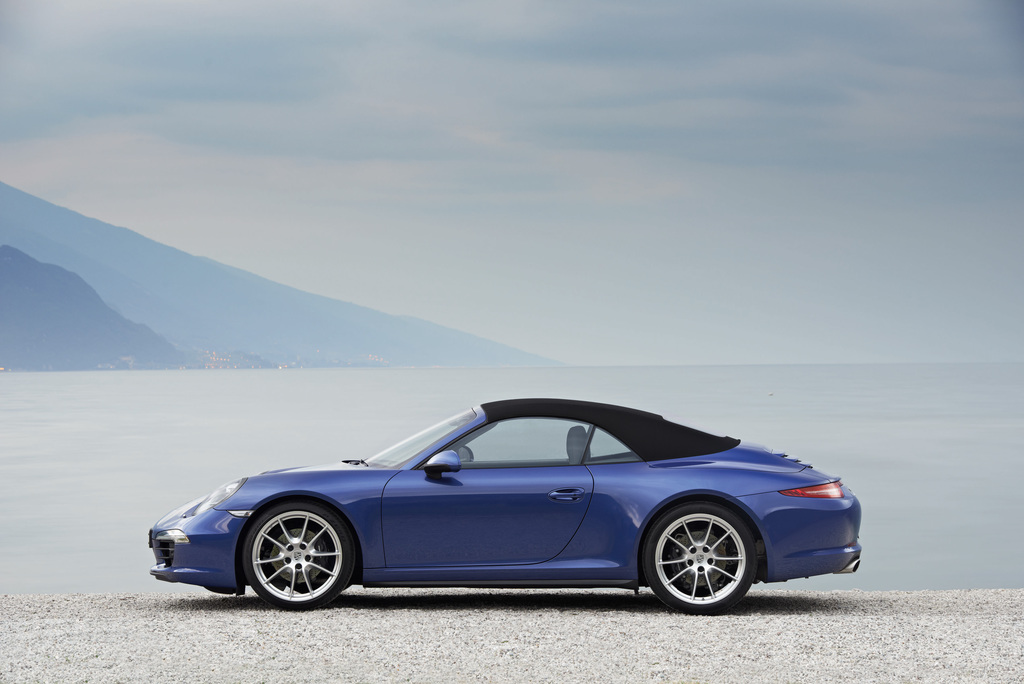 2012 Porsche 911 Carrera 4 Cabriolet