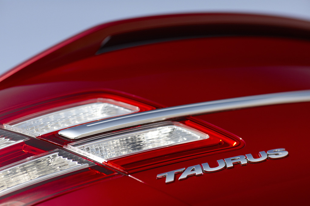 2013 Ford Taurus SHO