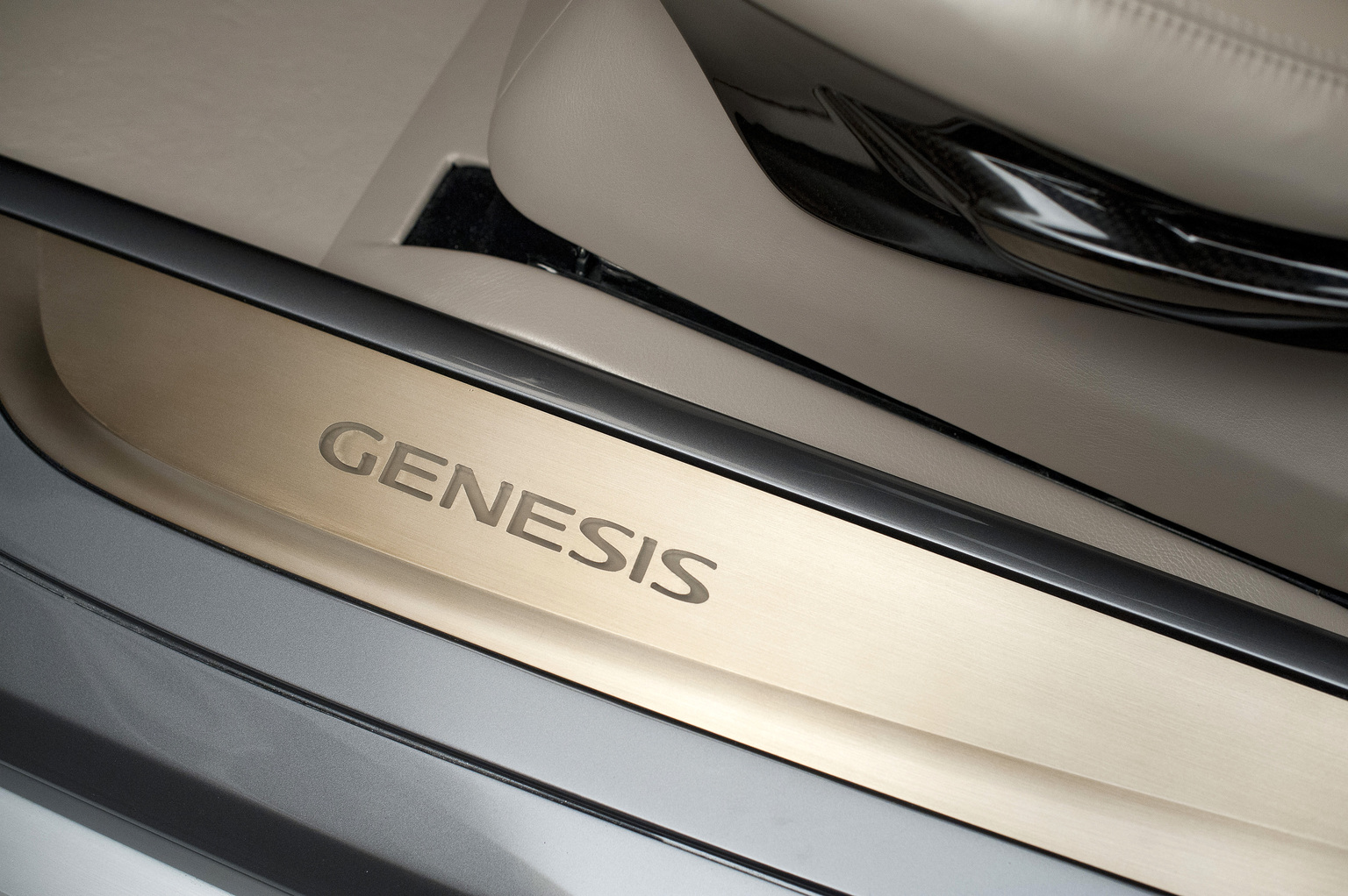 2013 Hyundai HCD-14 Genesis