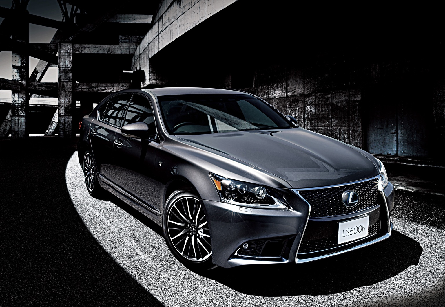 2013 Lexus LS 600h F Sport Lexus