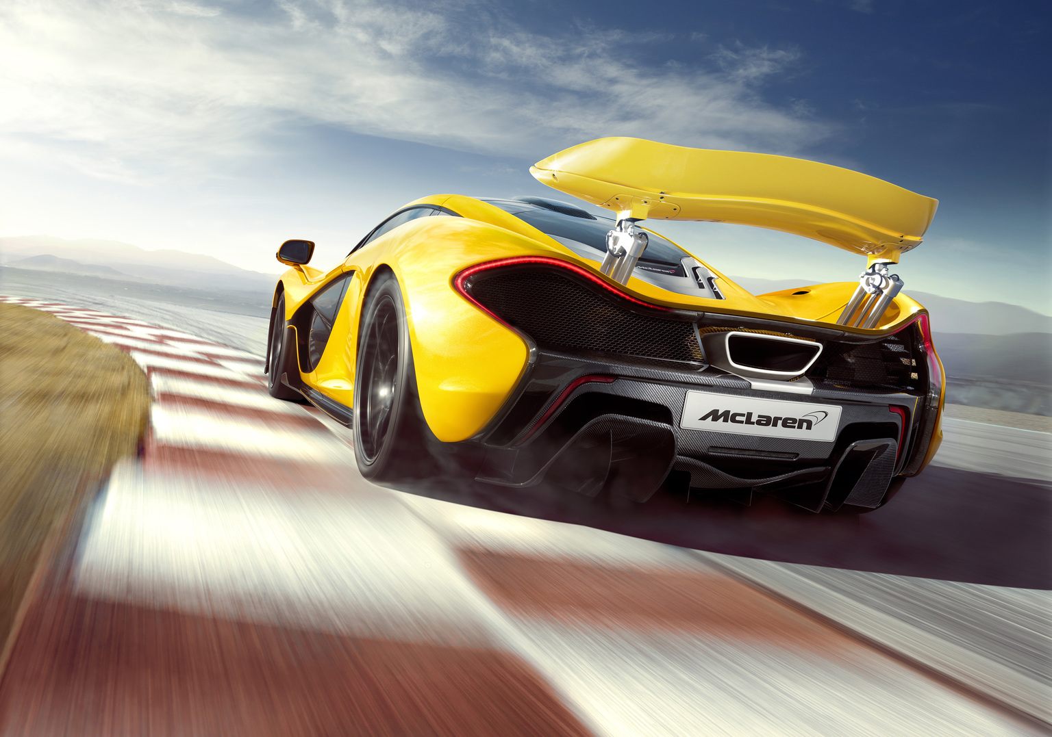 2013 McLaren P1