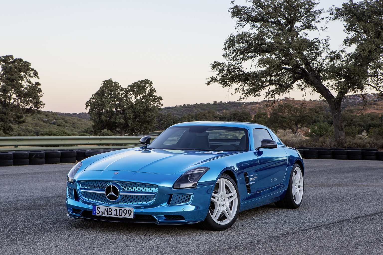 2013 Mercedes-Benz SLS AMG Coupé Electric Drive