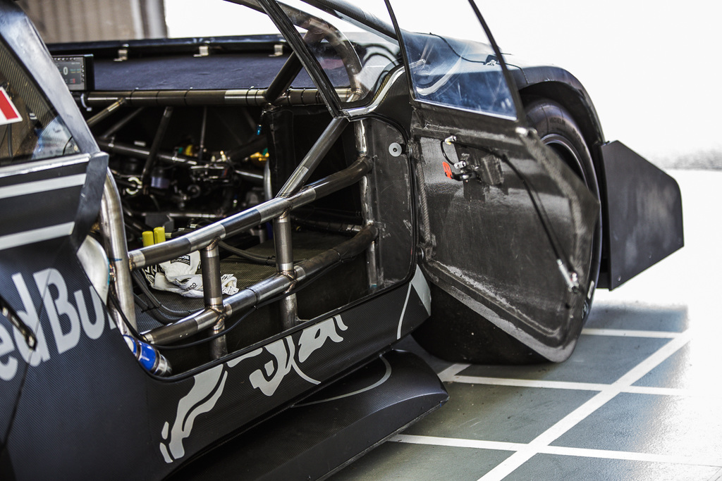 2013 Peugeot 208 T16 Pikes Peak