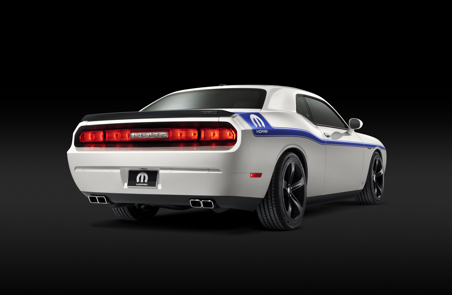 2014 Dodge Challenger R/T Shaker