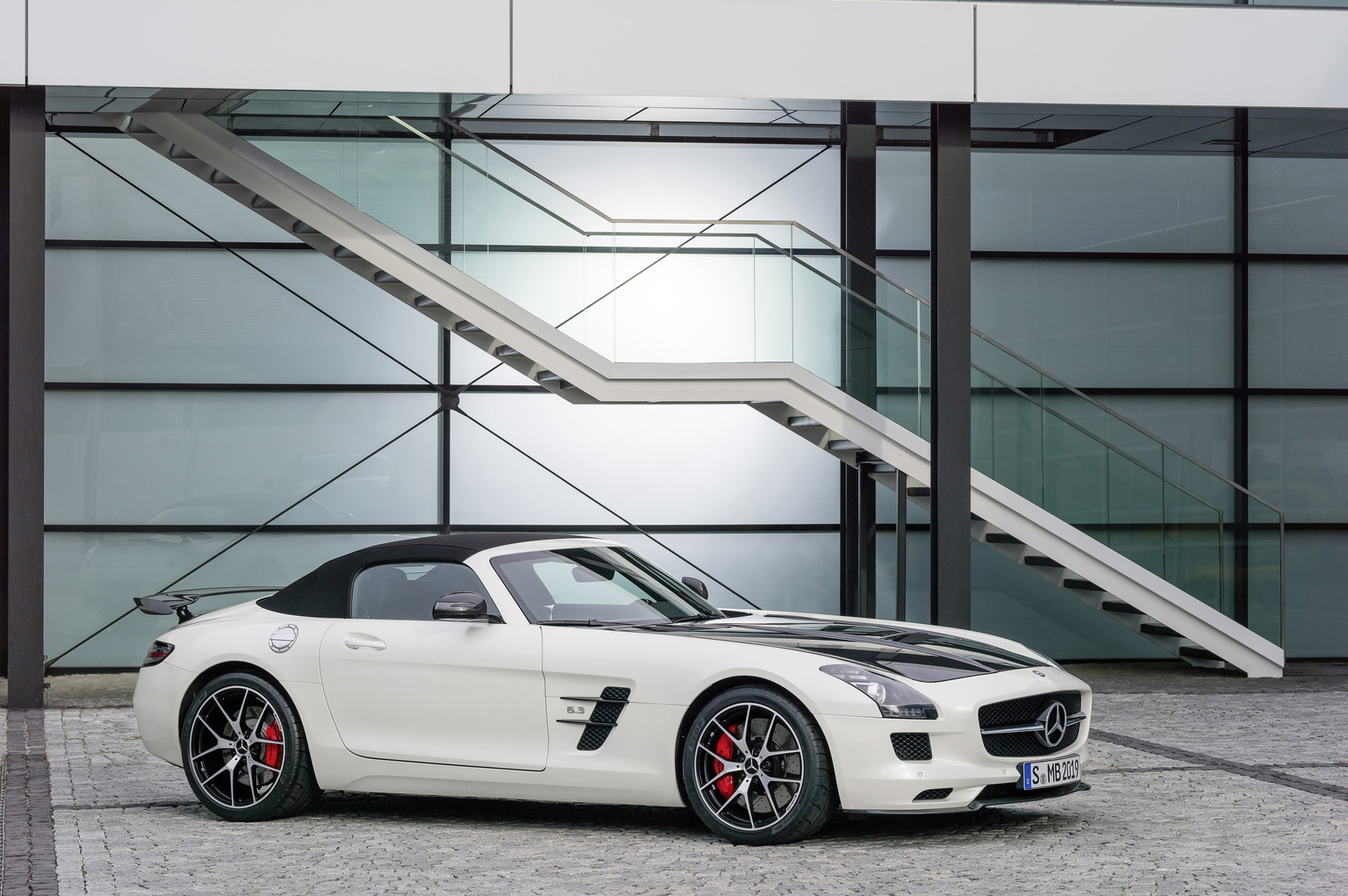 2014 Mercedes-Benz SLS AMG GT Roadster Final Edition