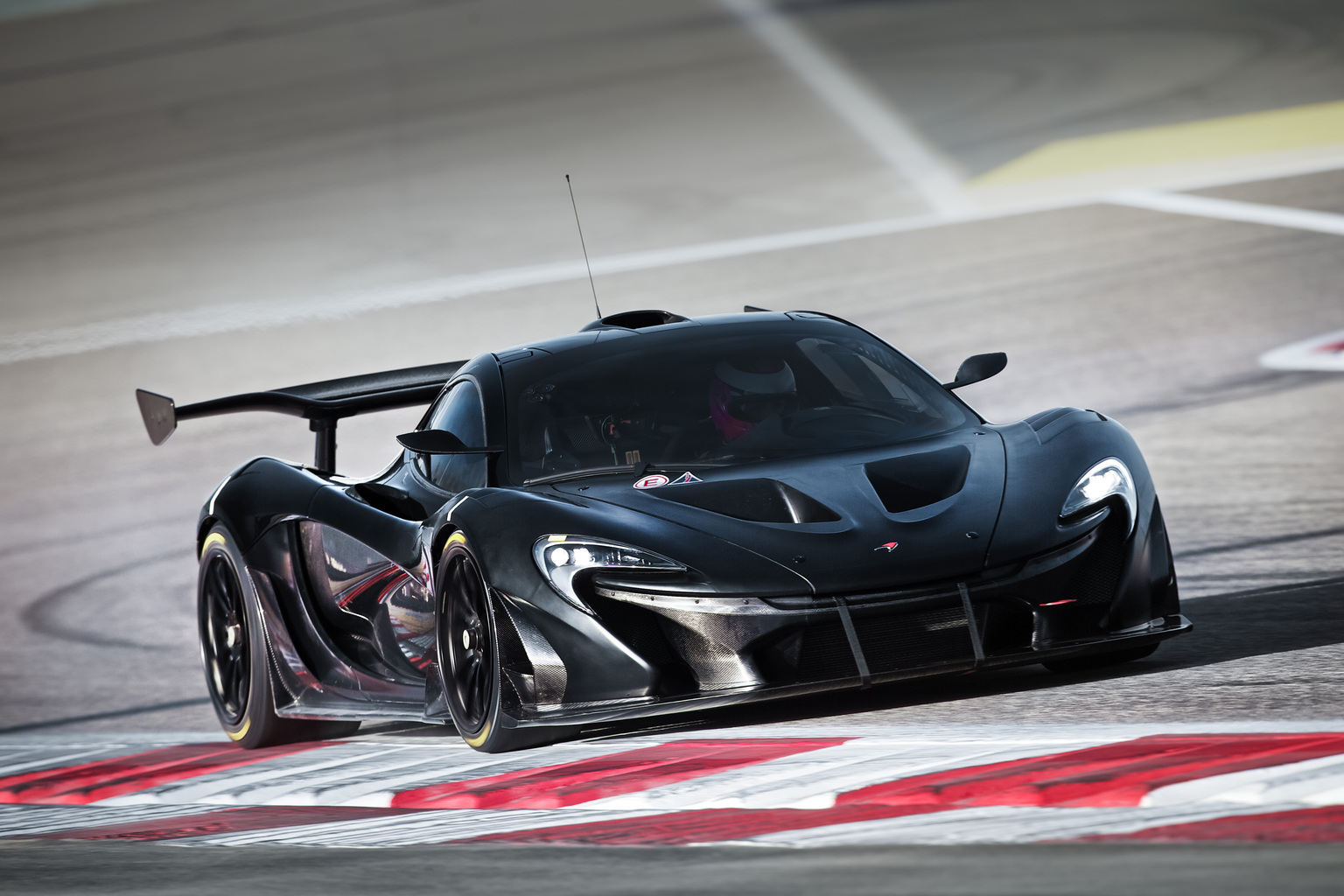 2015 McLaren P1 GTR