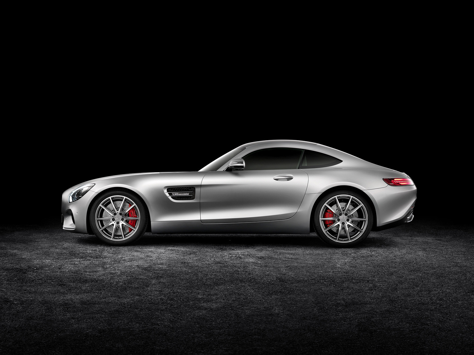 2015 Mercedes-AMG GT