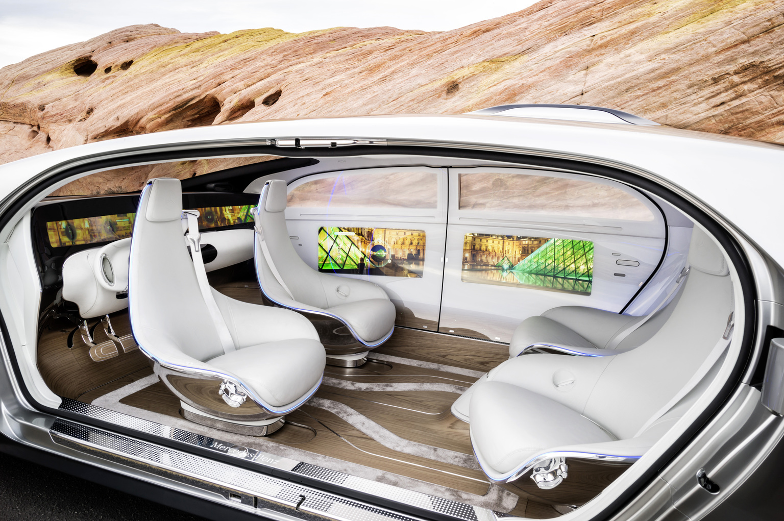 2015 Mercedes-Benz F 015 Luxury in Motion