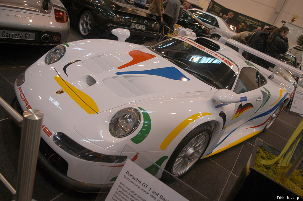 1996 Porsche 911 GT1 Gallery