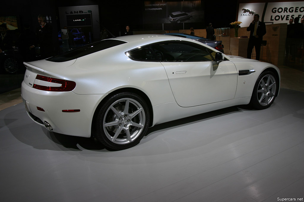 2005 Aston Martin V8 Vantage Gallery