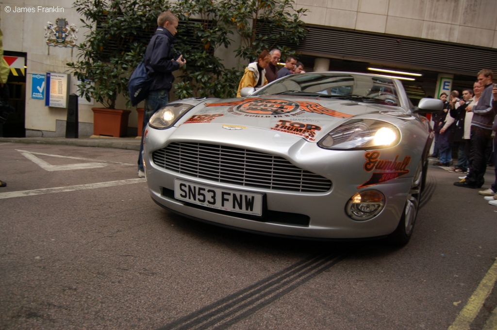 2000 Aston Martin V12 Vanquish Gallery