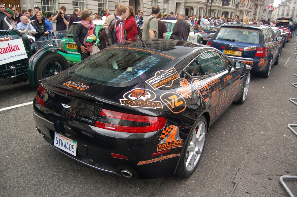 2005 Aston Martin V8 Vantage Gallery