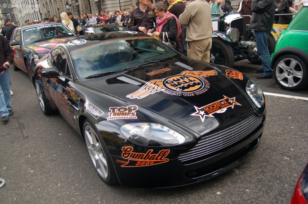 2005 Aston Martin V8 Vantage Gallery