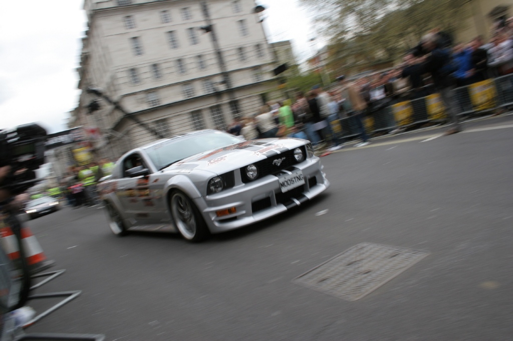 2005 Ford Mustang GT Gallery