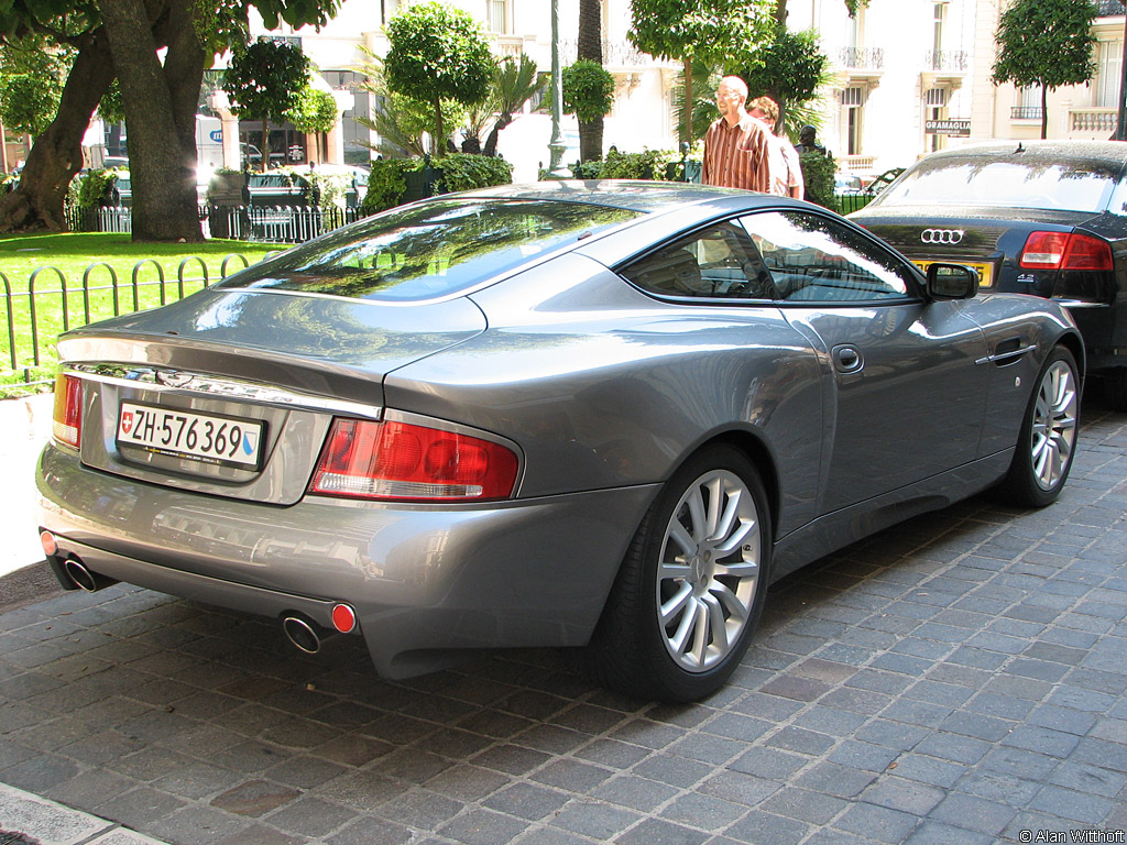 2000 Aston Martin V12 Vanquish Gallery