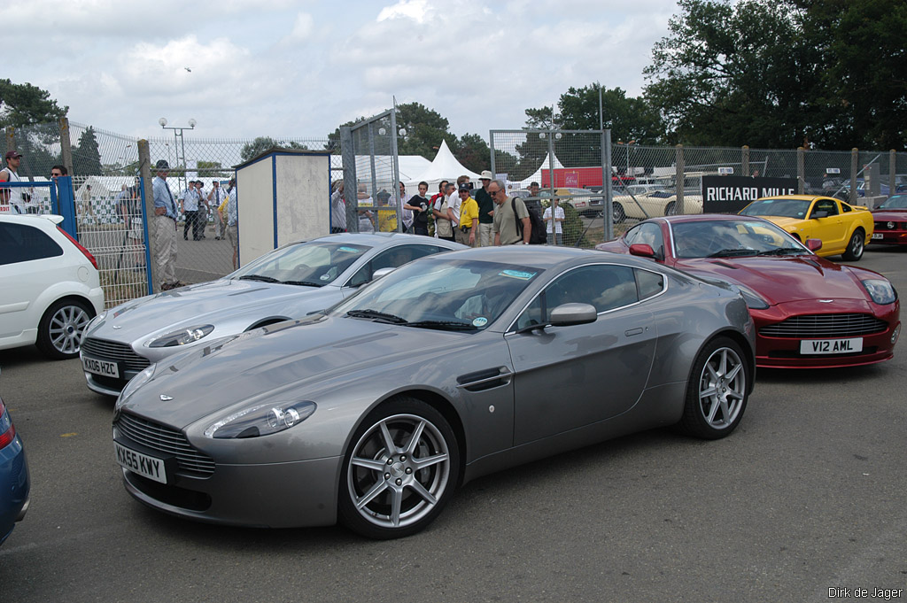 2005 Aston Martin V8 Vantage Gallery