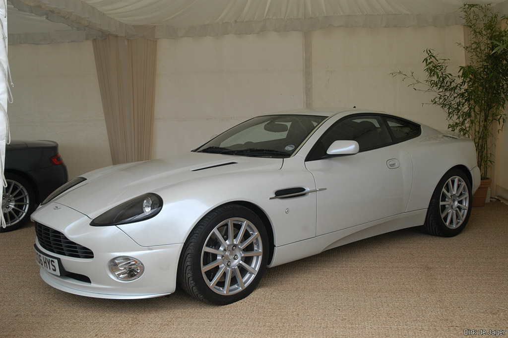 2004 Aston Martin Vanquish S V12 Gallery