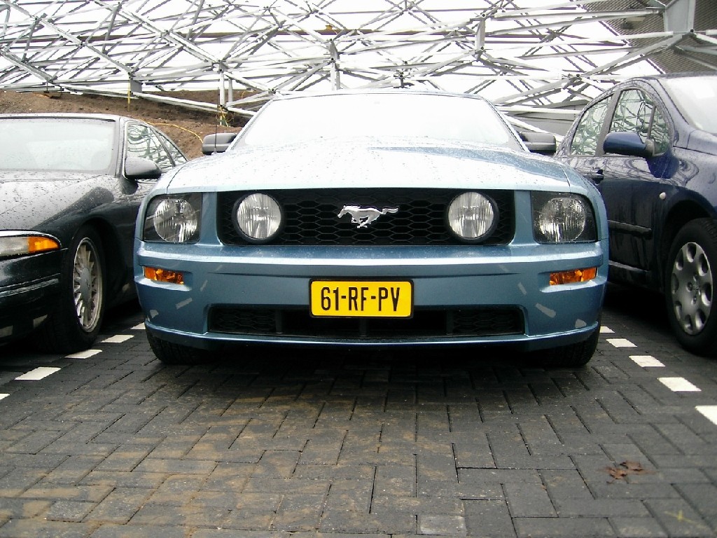 2005 Ford Mustang GT Gallery