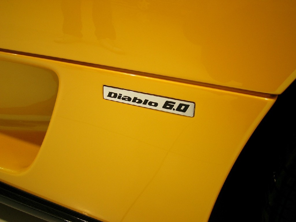 2000 Lamborghini Diablo VT 6.0 Gallery