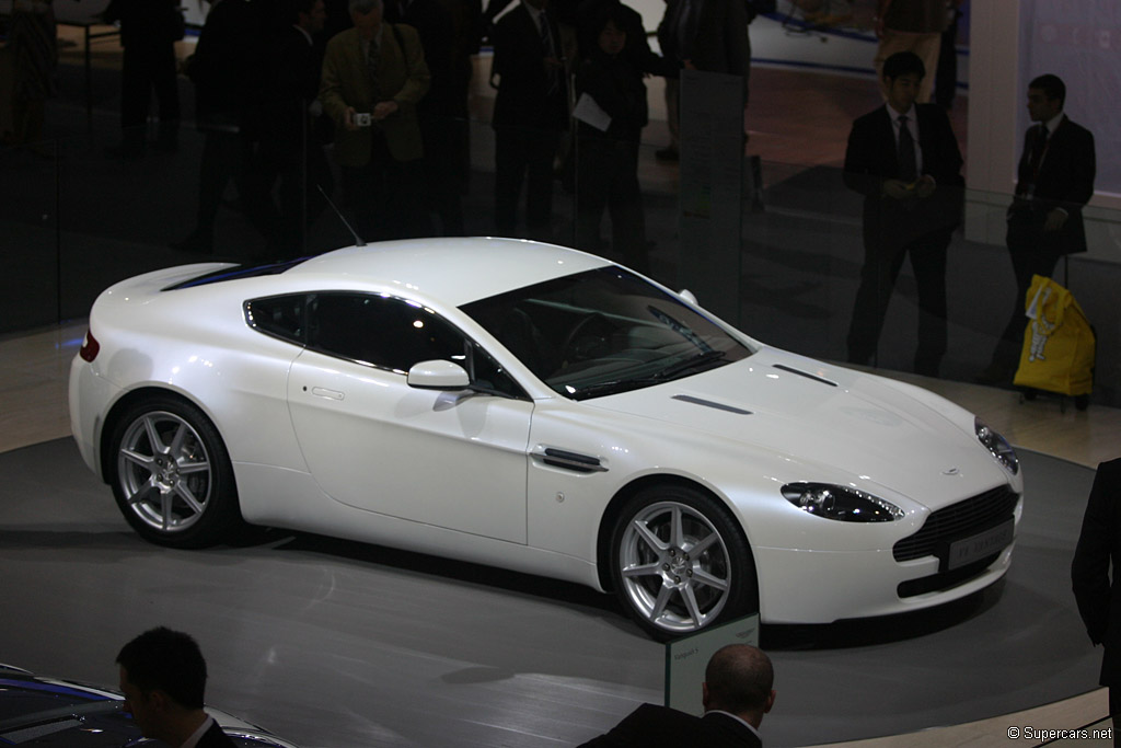 2005 Aston Martin V8 Vantage Gallery