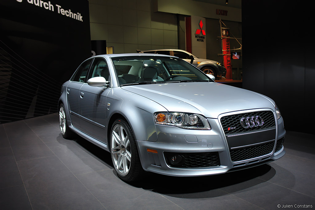 2005 Audi RS 4 Sedan Gallery