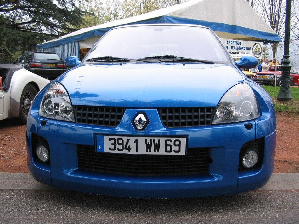 2003 Renault Clio V6 Gallery