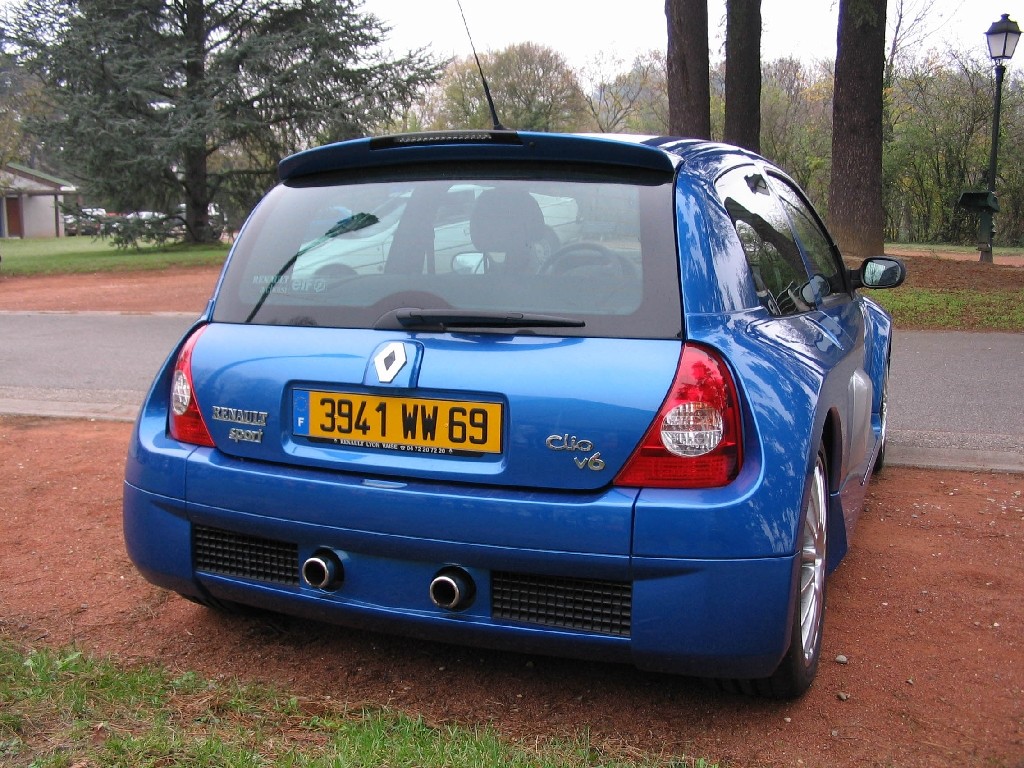 2003 Renault Clio V6 Gallery